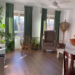 casa-paseo-del-tajo-con-parking-gratis.besthotelstoledo.com/